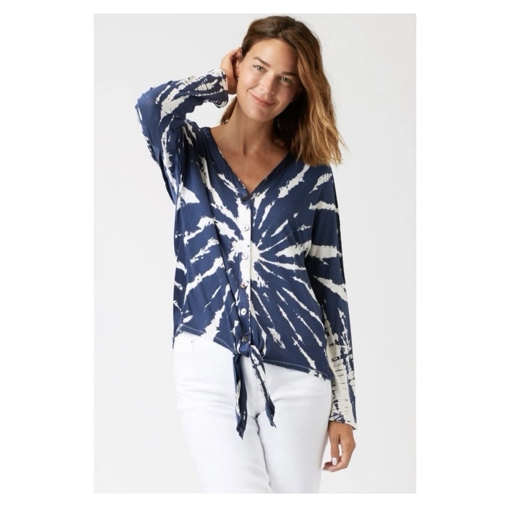 XCVI Button Down Tie Dye Top Womans Sz M Blue White Dolman Sleeve Boho Artsy